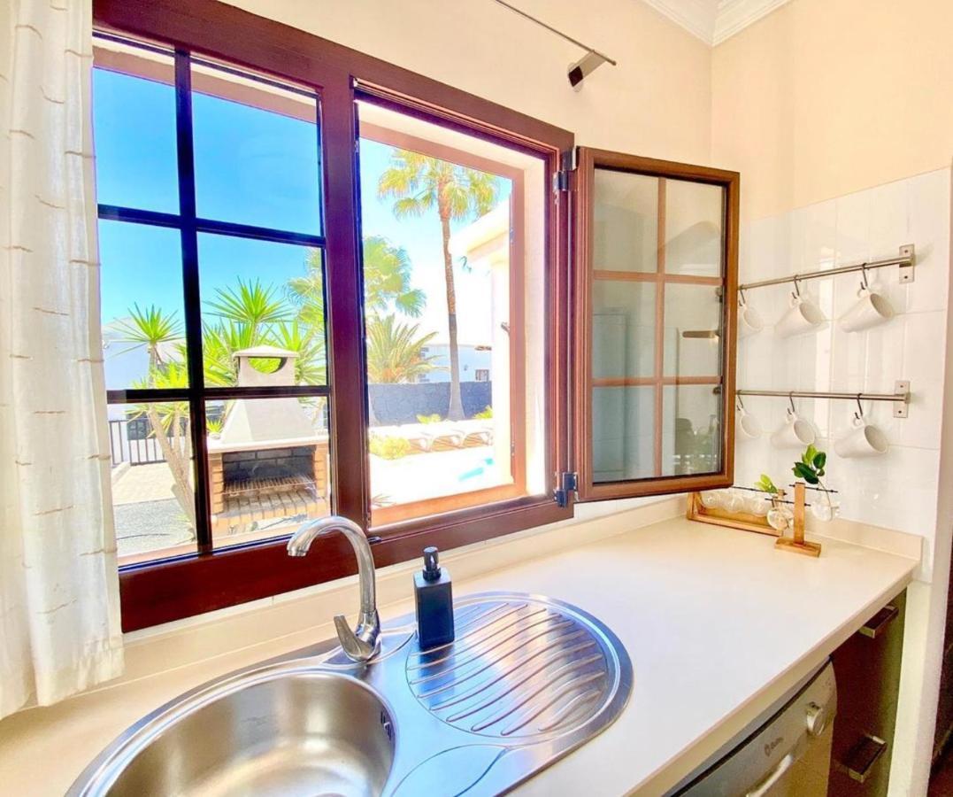 Villa Agatha, Vacaciones En Familia En Lanzarote Коста Бланка Экстерьер фото